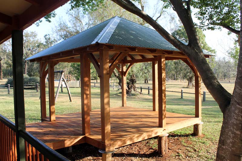 Big Mountain Homes - Traditional Heavy Timber Gazebo