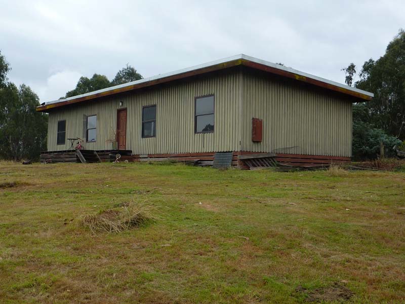 Big Mountain Homes - Traditional Heavy Timber Home - Before