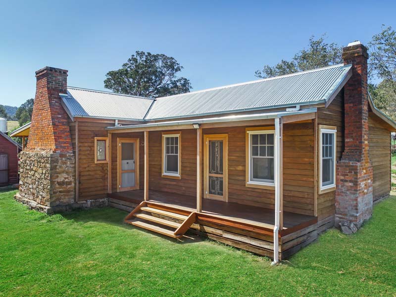 100-Year-Old Renovation - Timber and stone cottage